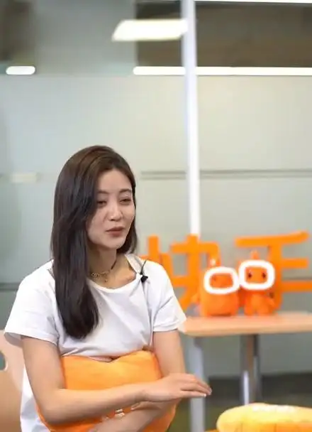 故事为了讨老爸开心小小10178坑蒙拐骗拉着爸爸一起跳舞用点小