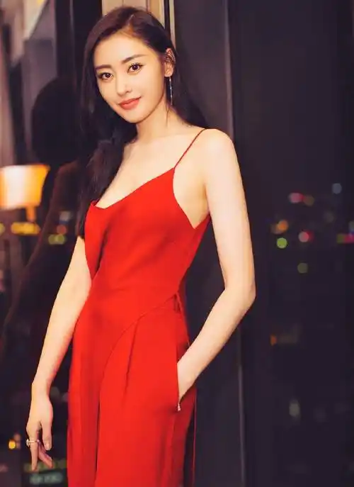 张天爱:百变大咖秀的时尚女王