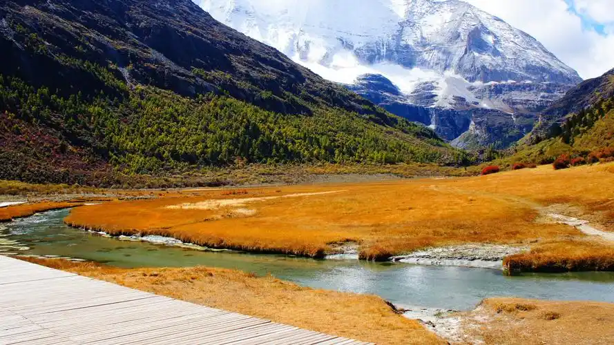 人间仙境稻城亚丁风光