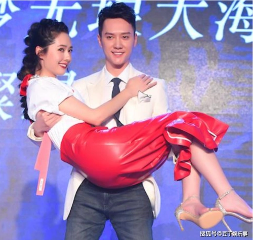 原创冯绍峰离婚后却被骂"渣男",回顾他的4任前女友,网友:活该!