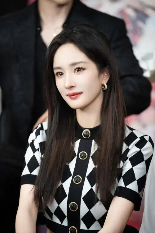 笑意盈盈的杨幂##杨幂美人笑