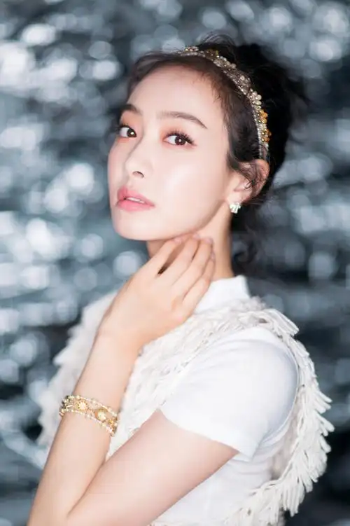 宋茜白裙娇媚写真图片宋茜图片