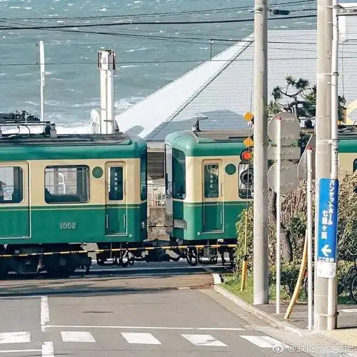 日本镰仓的大海与电车向往的清新生活有灌篮高手的地方