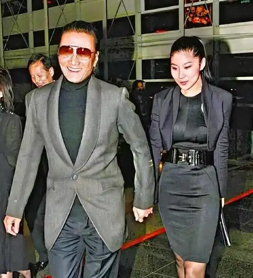 回顾谢贤5段恋情2段婚姻和小49岁coco恋爱给2000万分手费