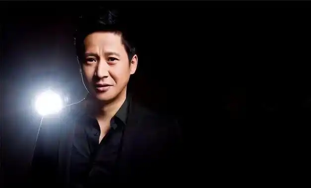 带娃娶小7岁美女演员,如今成人生赢家|话剧|陈宝国|士兵突击_网易订阅