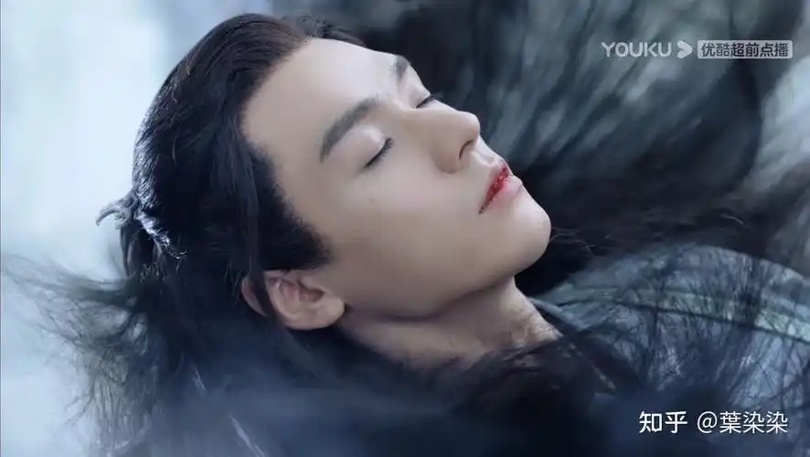 山河令周子舒误以为老温坠崖身亡拼命将钉子逼出恢复全部功力