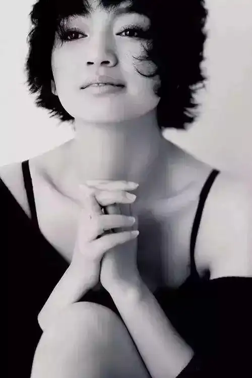 44岁身价过亿她凭什么嫁豪门掌管半个娱乐圈