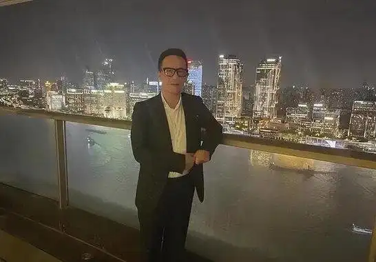 周正毅:上海前首富,入狱后嫌太热给牢房装空调,服刑期间净赚30亿