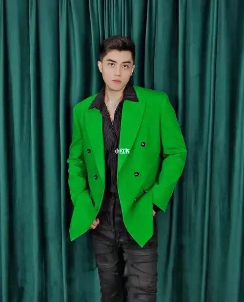 ootd 2021春夏秀款 bv 鹦鹉绿西装上身