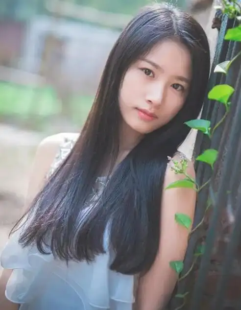 女生直发染什么颜色显白,青春唯美校园风_飘逸直发_女生发型大全