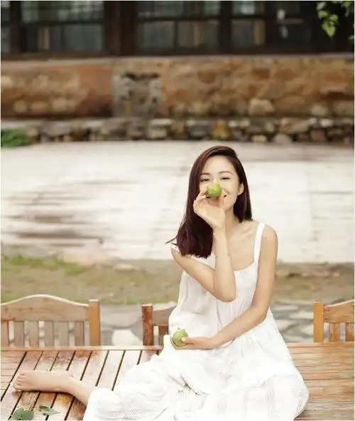 江一燕从小展露舞蹈天赋支教十年被质疑如今为幸福而活