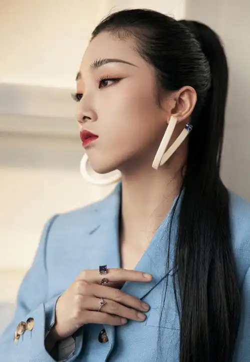 yamy郭颖蓝色西服时尚性感写真69