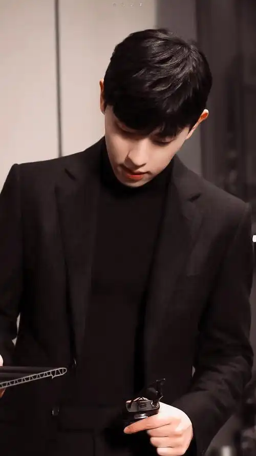 邓伦#一个西装合集93black94