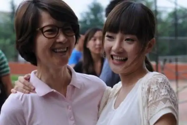 李小璐妈妈曾带pg one看房!哪些细节透露了其对贾乃亮不满?