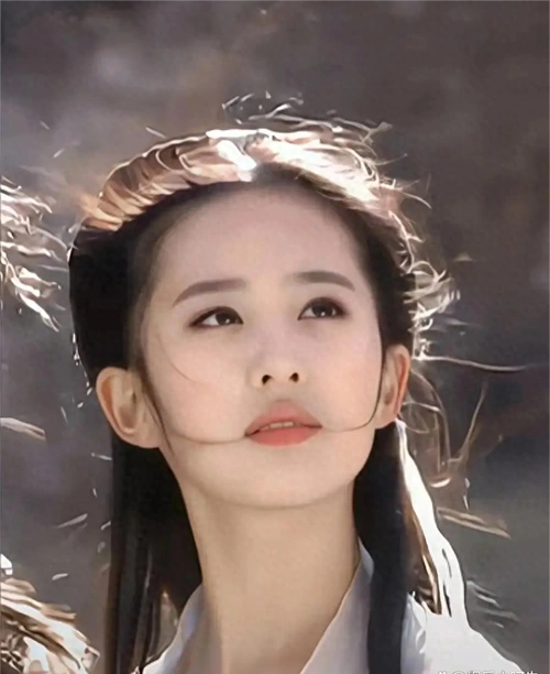 有种尴尬叫"得罪造型师",明星的"雷人造型",一个比一个辣眼