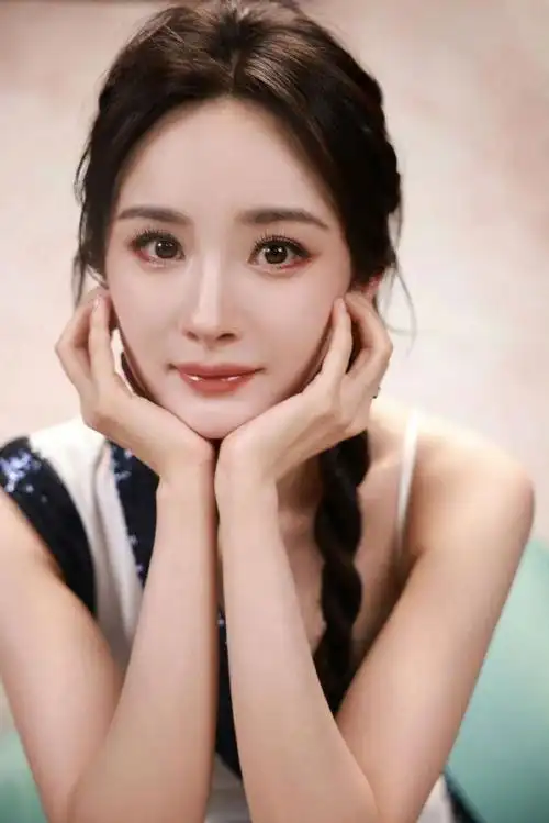 杨幂又一个全球代言