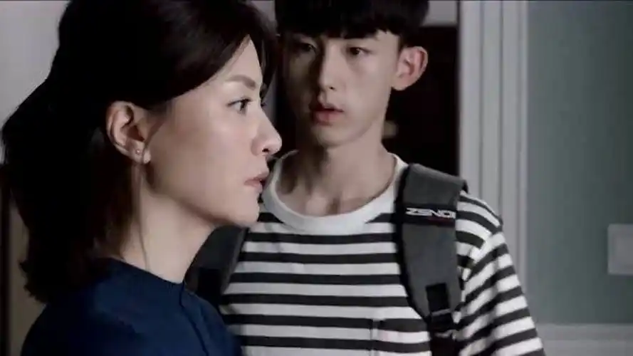 少年派-钱三一被老妈误会早恋,解释不清选择离家出走,老妈后悔!