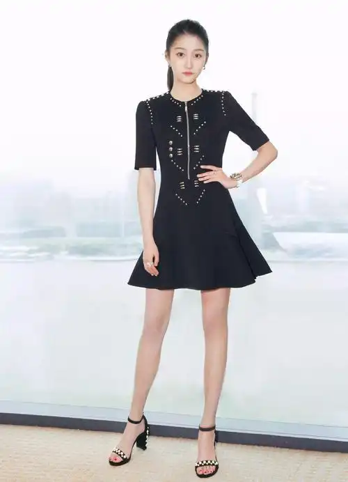 粉丝转黑:周五福利日变关晓彤