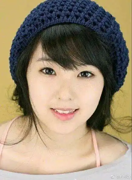 小时候看起来也是很平凡的孩子 比不了wuli刘天仙