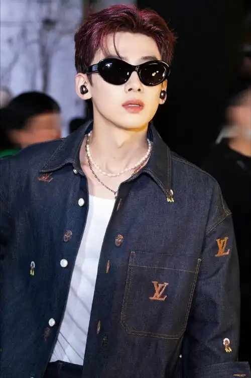 百草味品牌代言人白敬亭##白敬亭李沐风