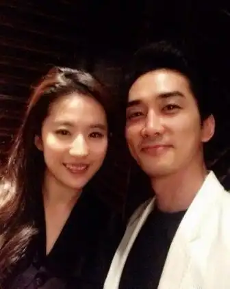 刘亦菲的男朋友是谁 与现任韩国男友宋承宪疑似将步入婚姻殿堂(2)