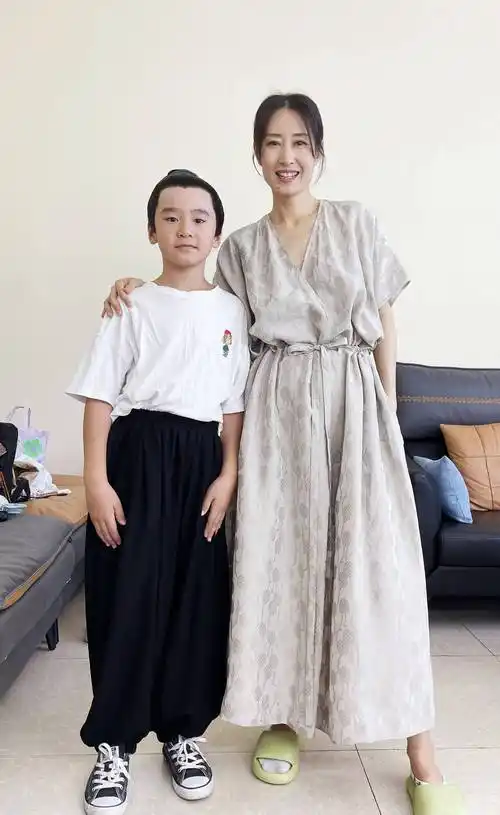 优酷视频《这十年·幸福中国》刘敏涛老师与钜星小艺人演绎《孟母三迁