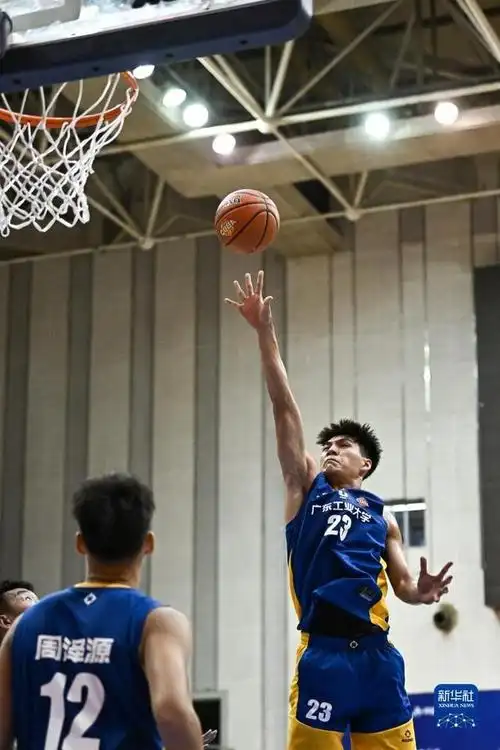 cuba:广东工业大学队胜华侨大学队