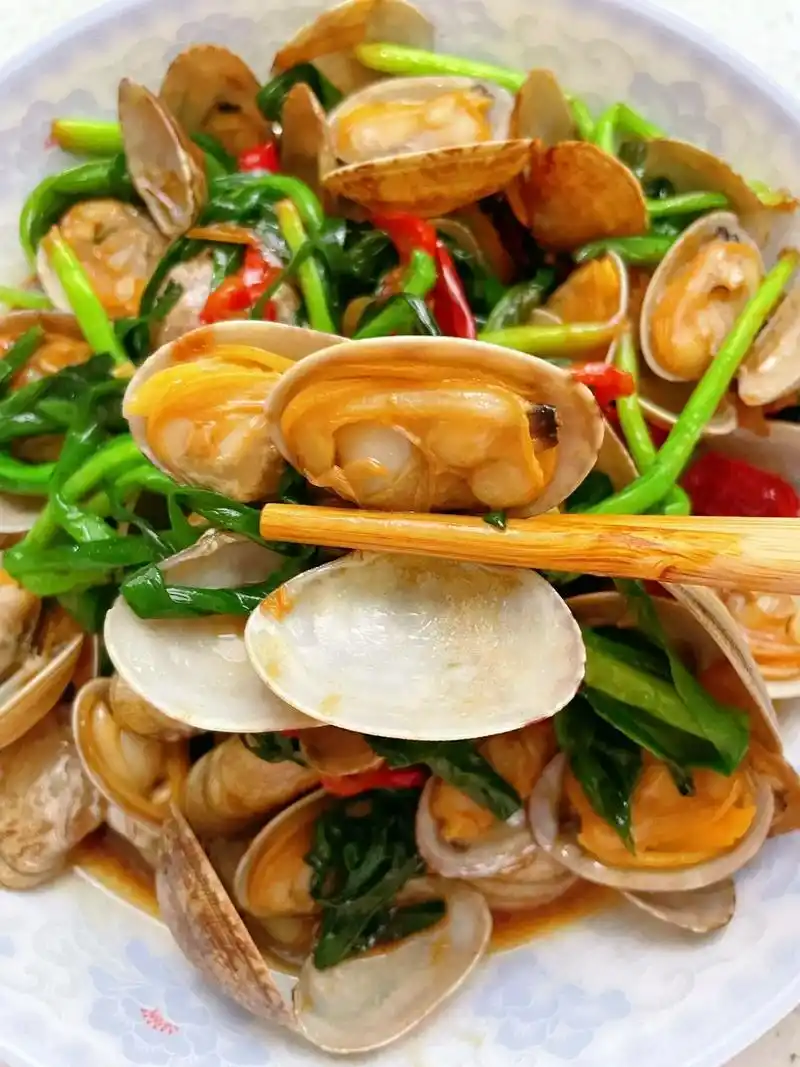 韭菜炒花甲,鲜香味美!97这两种食材搭配在一起,岂一个鲜字了 - 抖音