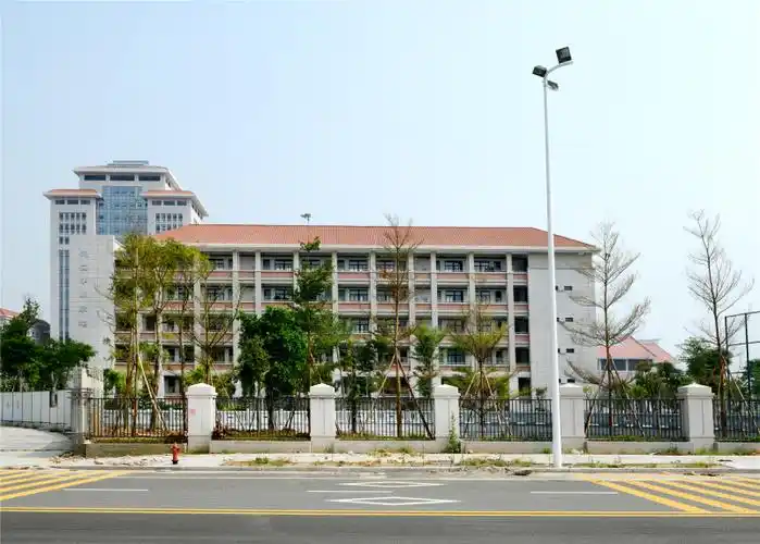 泉州第五中学校园环境简介