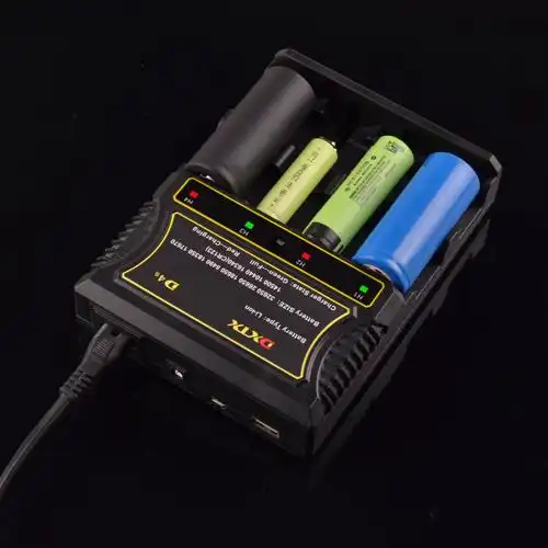 26650锂电池充电器4.2v21700动力4节电池3.7v18650四槽usb充电器