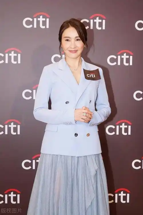 黎姿这颜值,这才是尤物啊!