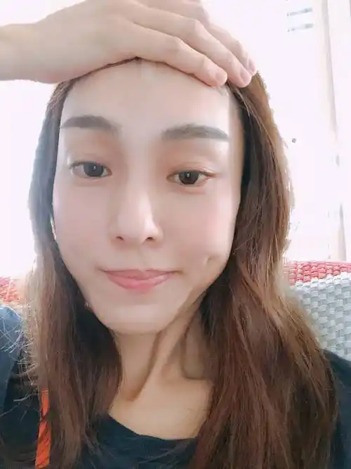 范玮琪淡雅自拍曝光分享人生财富乐观看世界