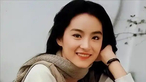 世界公认的四大美女苏菲玛索(世界公认的八大美女)-万谷记