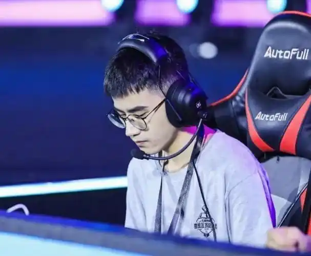 转发锦城响当当战队王者归来你爱的样子他们都有