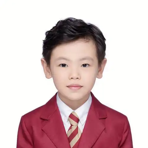 天真蓝证件照  #天真蓝入学照6岁入学前在天真蓝拍第一照的时候皇是