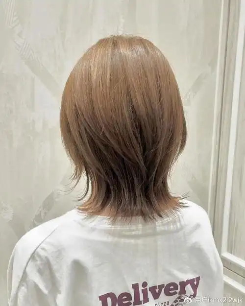 最火狼尾女士短发,个性新潮流,引领回头率新高度|狼尾|短发|发型_新浪