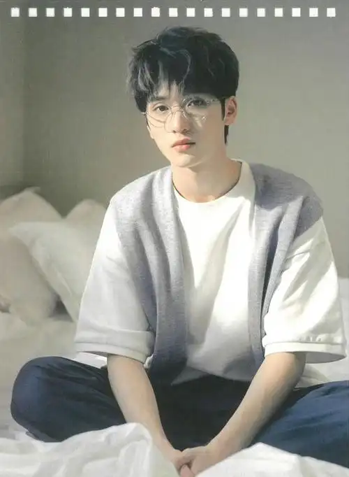 金钱之争:严浩翔给游戏女主播高额打赏引发八卦风波