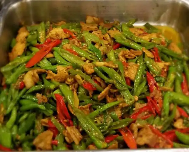 梨园大酒店二楼厨房自助餐出品