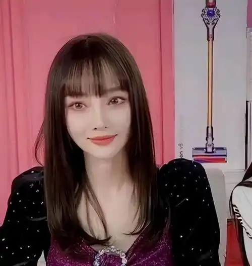 为何李小璐离婚后一直无绯闻?真实原因揭晓,她并非在守候贾乃亮