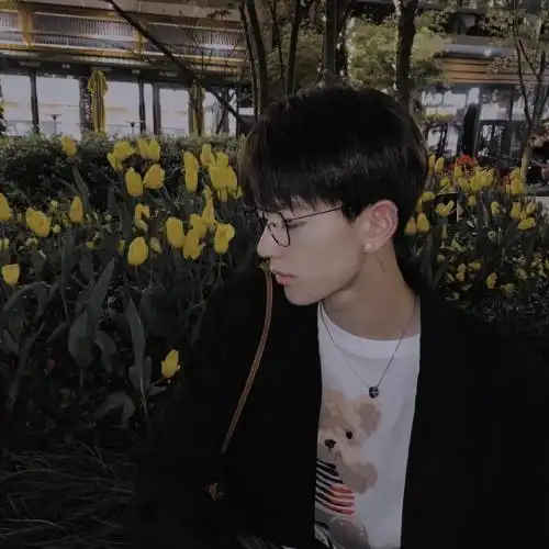 成熟自拍男生头像图片