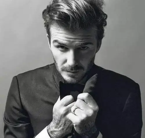 3d智感贴合系统,向内体力浮动设计,弹性贴合面部曲线轮廓,让你尽情