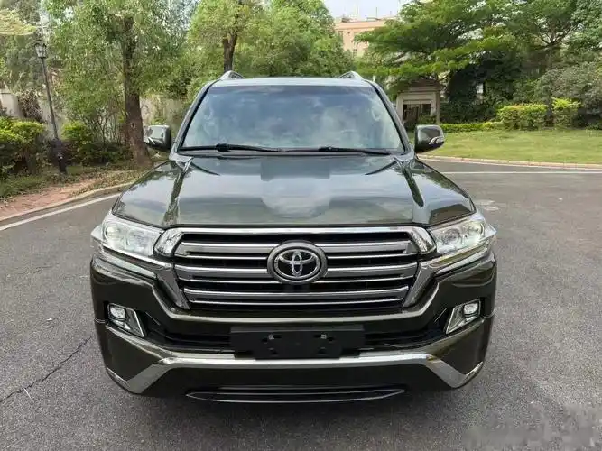 8万 现货:2020款丰田兰德酷路泽4600vxr 军绿色 兰德酷路泽