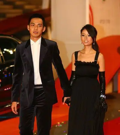 钟汉良有追林心如钟汉良甜蜜为林心如庆生