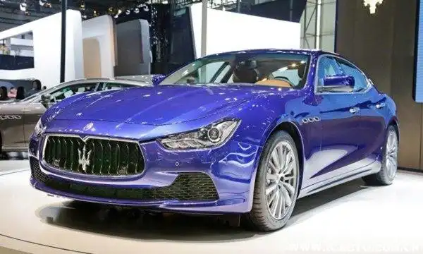 车标像个三岔皇冠,粪叉子车标是什么豪车