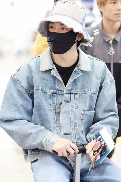 胡先煦穿过月亮的旅行