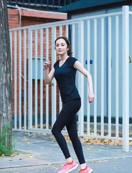 杨幂:肌肤吹弹可破,美若天仙的女神!