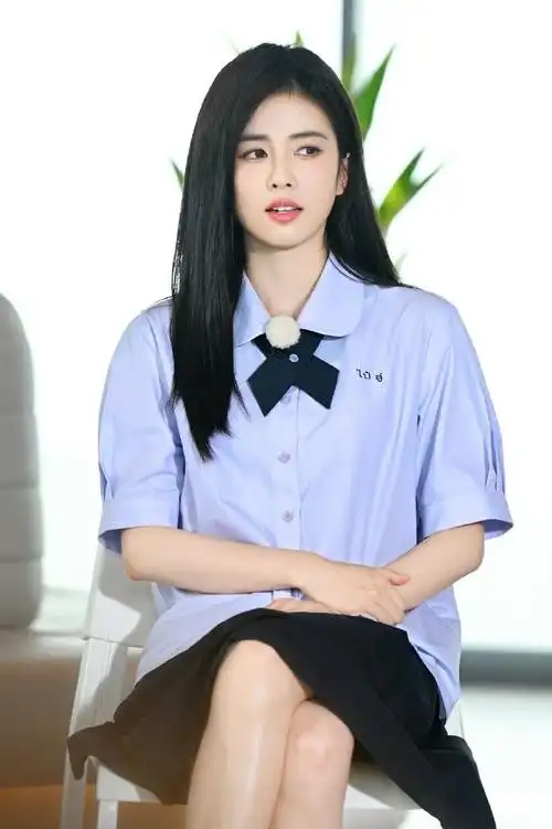 白鹿奔跑吧校服造型剧照