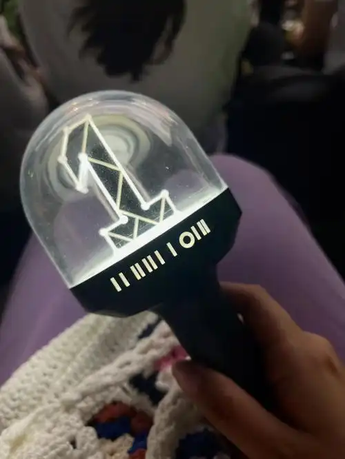 还被韩国碗妹小姐姐搭讪了,说是好久没有看到碗妹和碗的应援棒了,见到