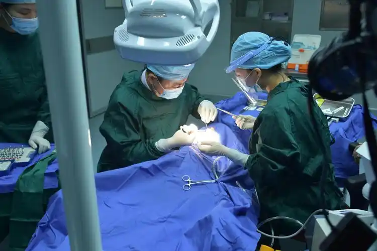 顺德德伦口腔医院林智勇院长将在顺德德伦口腔内开展数字化种植牙手术