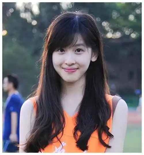 从"奶茶妹妹"到商界女强人,章泽天用自己的行动证明了女性的力量和